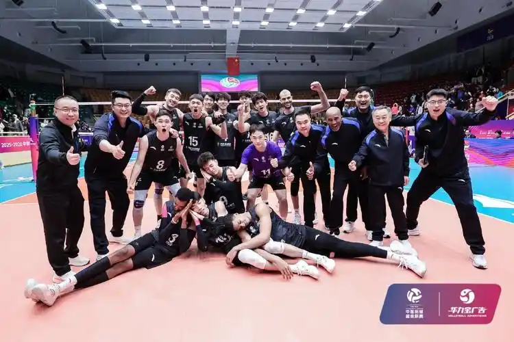 欧冠对决：拜仁慕尼黑 VS 曼城